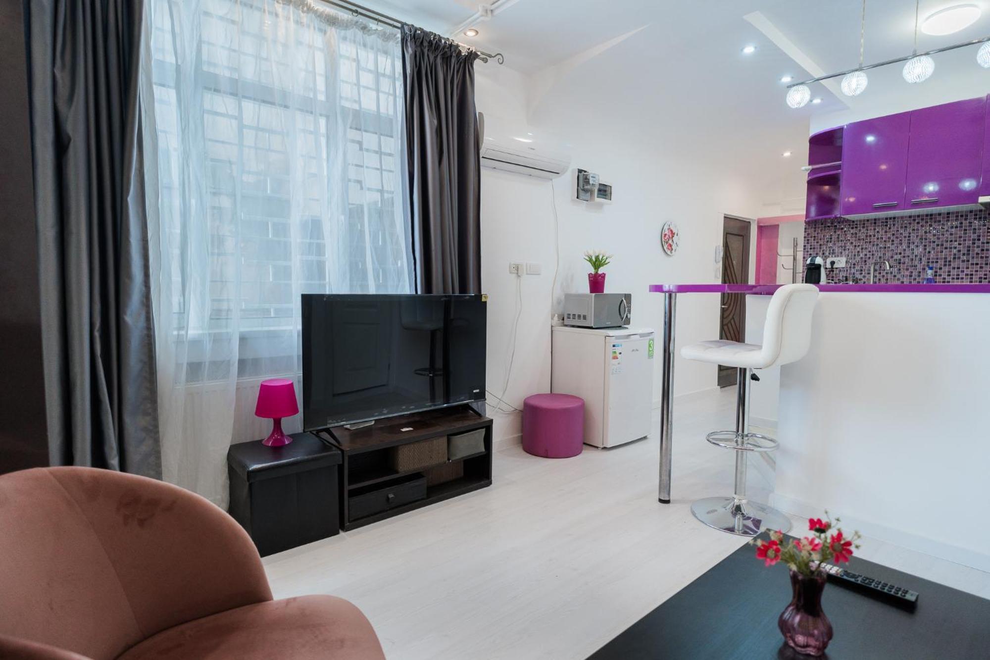 Ultra Central White & Lila Studio Бухарест Екстер'єр фото