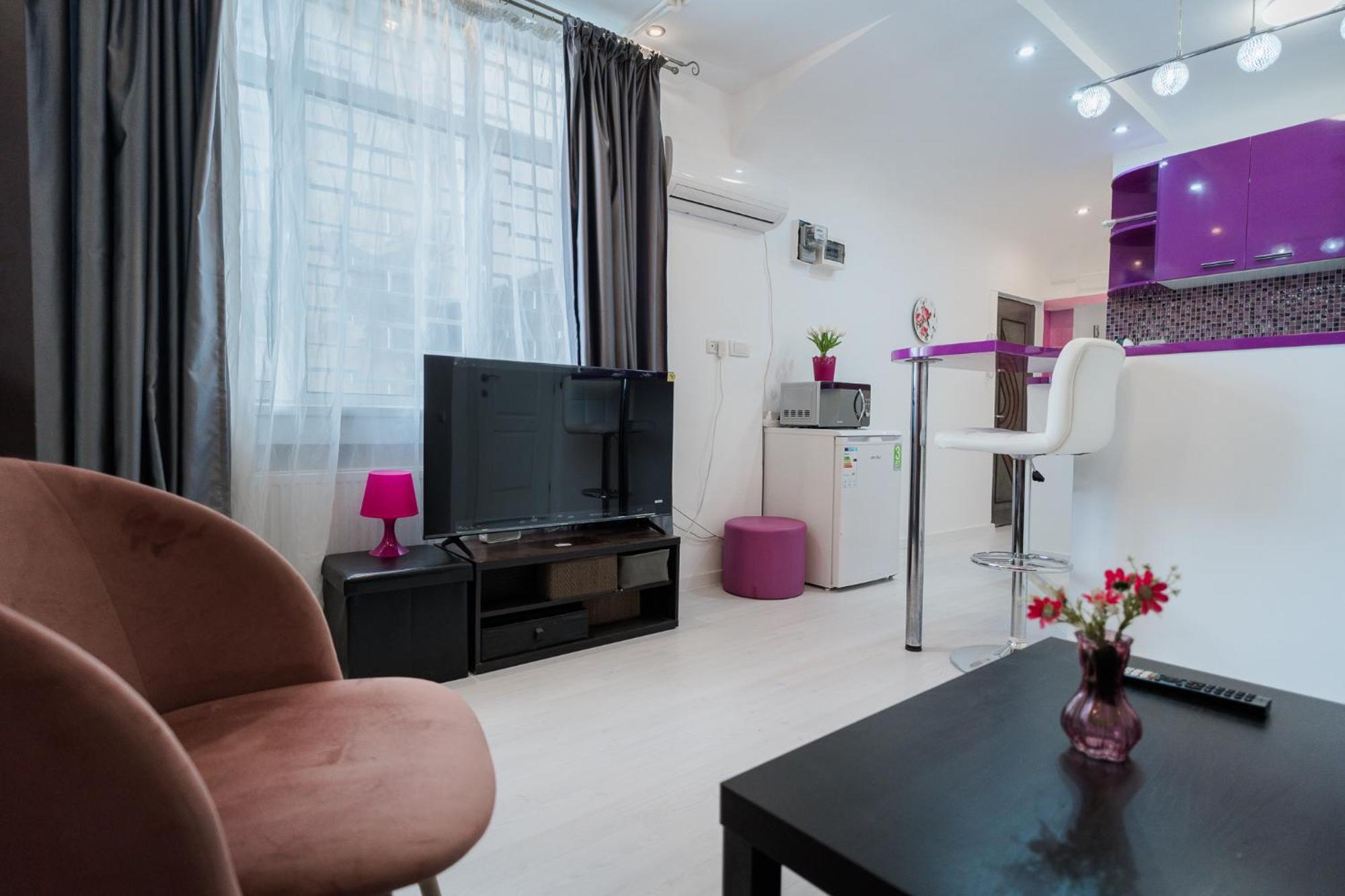 Ultra Central White & Lila Studio Бухарест Екстер'єр фото